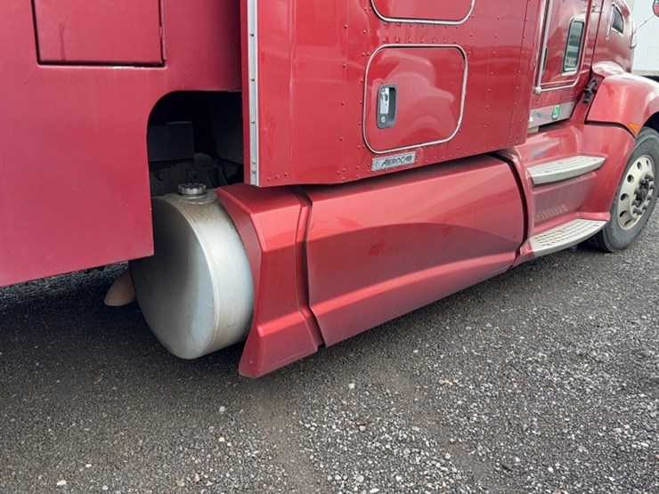 2014-kenworth-t660-image-8