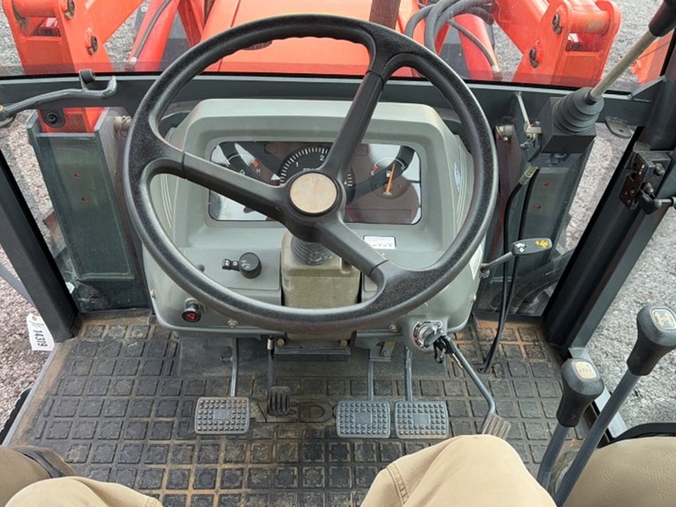 kioti-dk65c-image-17