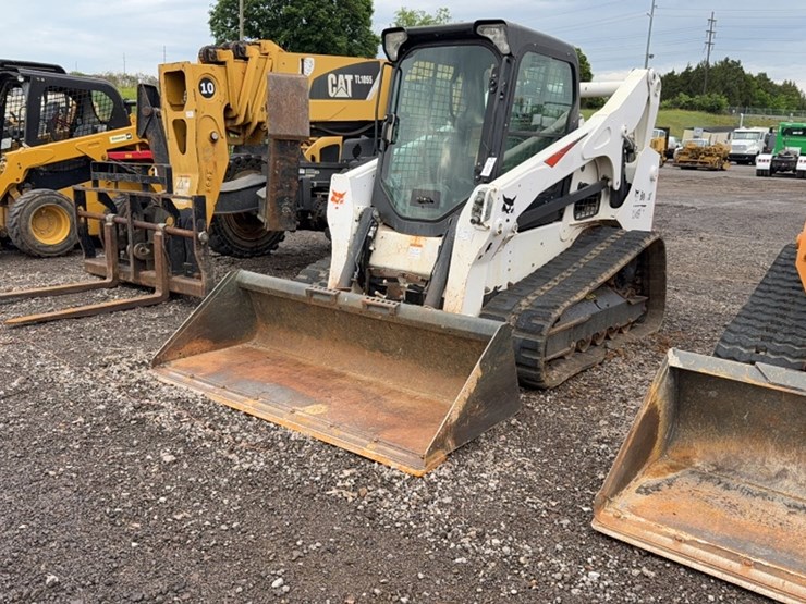 2018-bobcat-t740-image-1