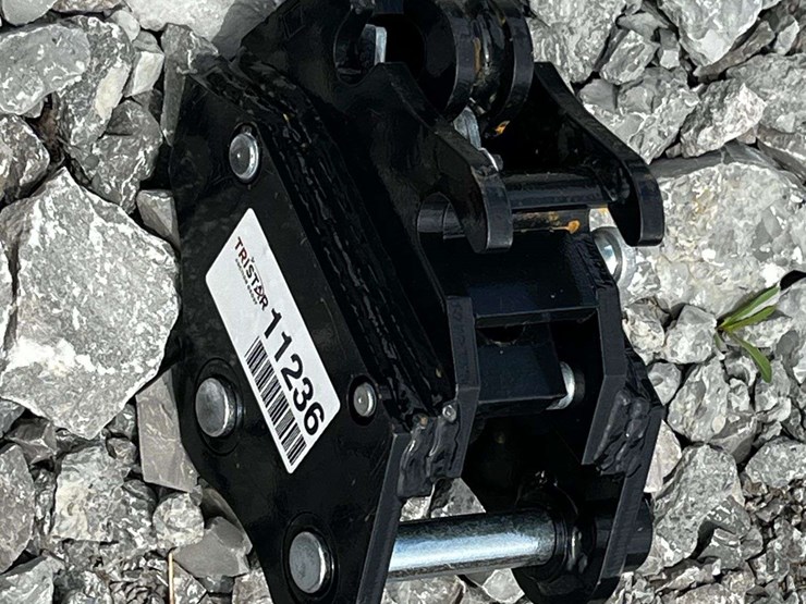 unused-2026-ce-semi-automatic-quick-change-coupler-image-1