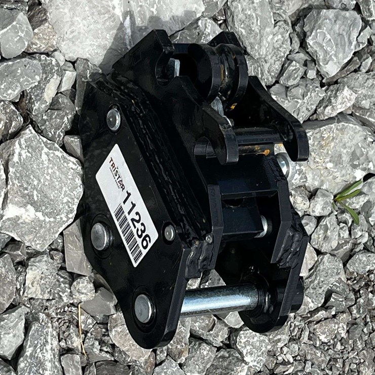 Unused 2026 CE Semi-automatic Quick Change Coupler