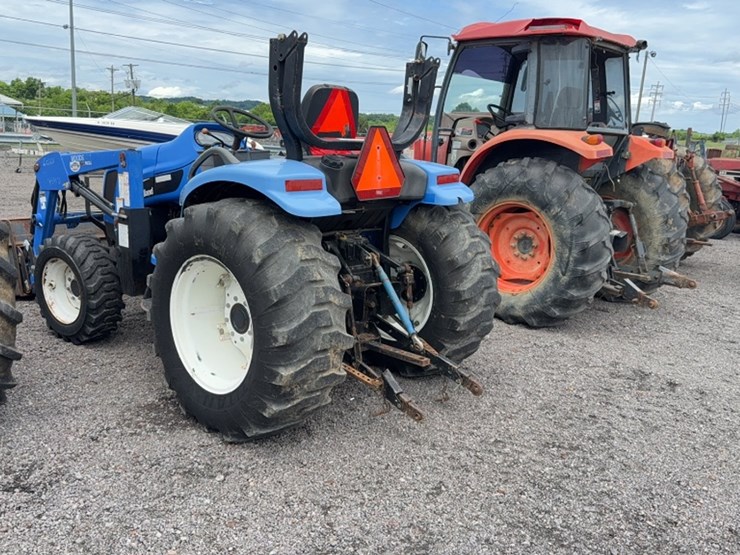 new-holland-tc35a-image-10