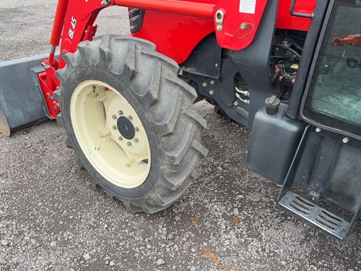 #3042-•-branson-7845-tractor-image-11