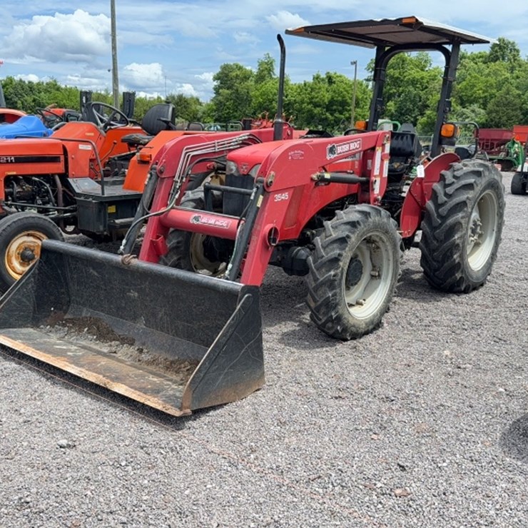 MASSEY-FERGUSON 2615