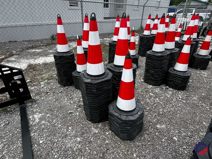 unused-2026-ce-irstc-safety-traffic-cones-image-1