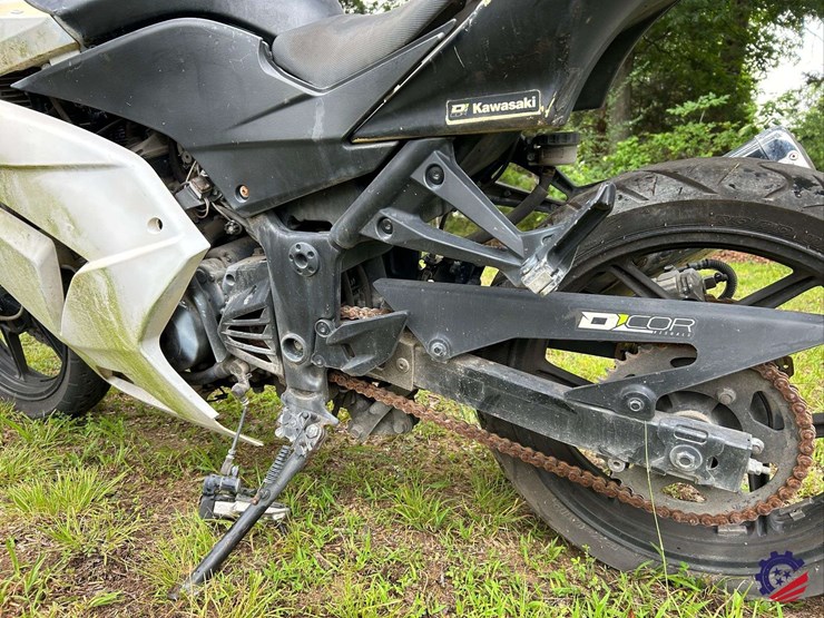 2008-kawasaki-ninja-250r-motorcycle-image-10