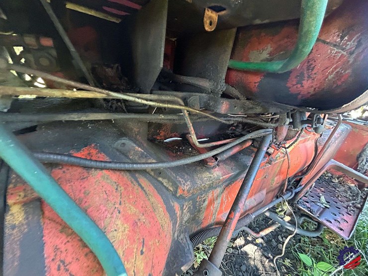 (inop)-allis-chalmers-farm-tractor-image-33