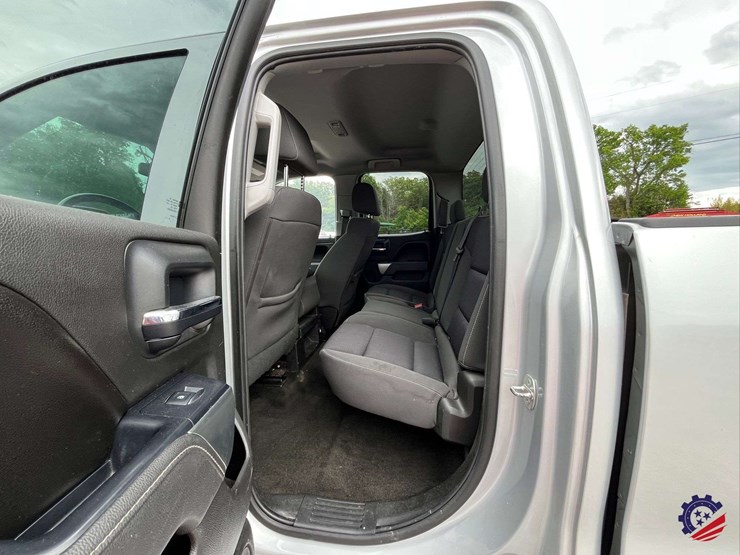 2017-chevrolet-silverado-lt-pickup-truck-image-74