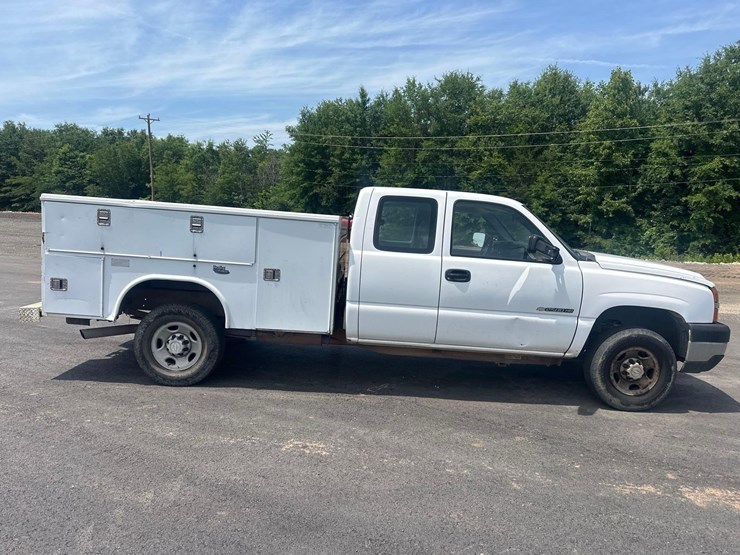 2006-chevrolet-2500-image-4