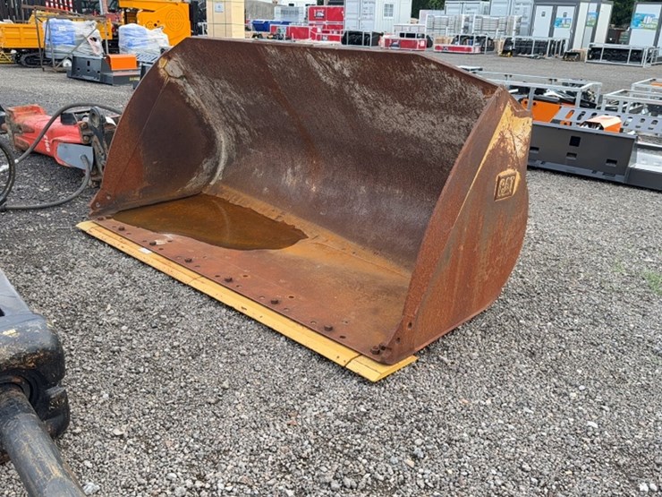 #2085-•-cat-108"-loader-bucket-image-1