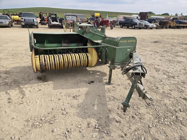 john-deere-24t-image-2