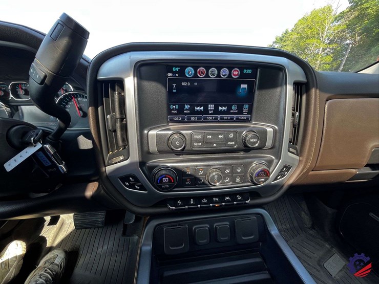 2018-gmc-sierra-z71-slt-truck-image-87
