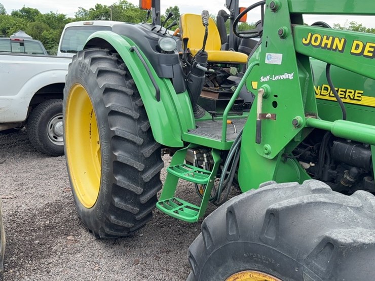 john-deere-5520-image-4