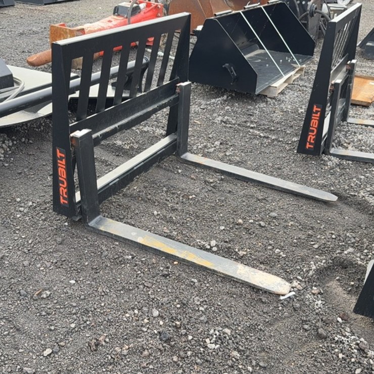 #2074 • 42" SKID STEER PALLET FORKS