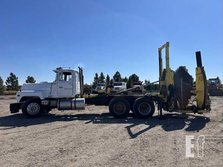 1973-mack-rl786lst-4401-image-8