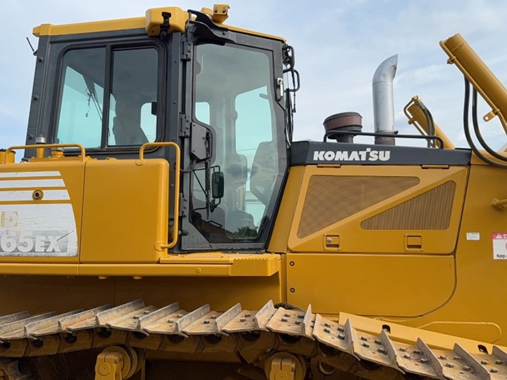 komatsu-d65ex-image-4