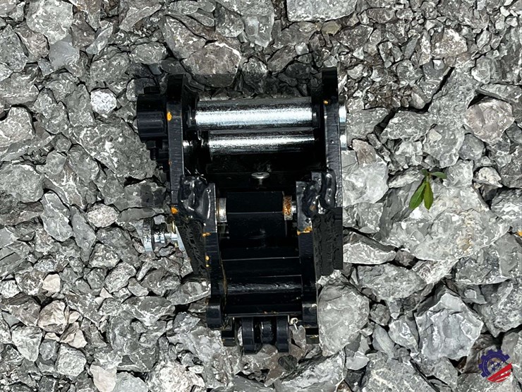 unused-2026-ce-semi-automatic-quick-change-coupler-image-4