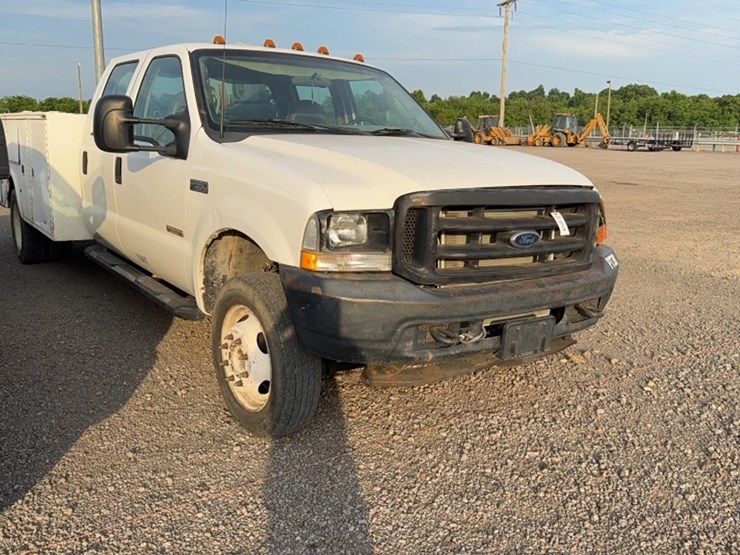2003-ford-f550-image-3