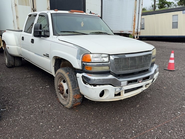 2006-gmc-sierra-3500-image-3