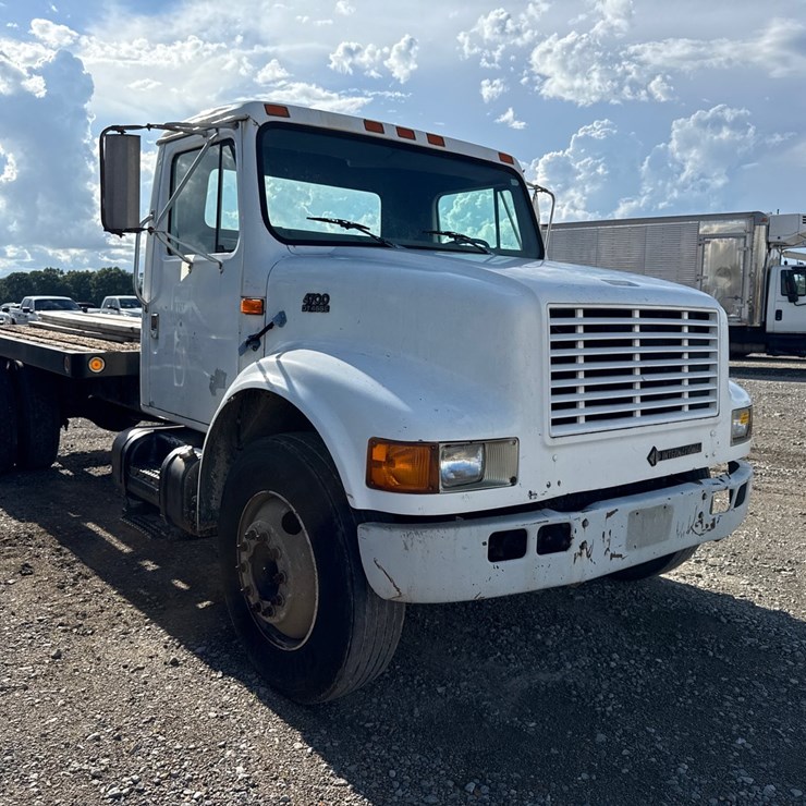 2000 INTERNATIONAL 4700