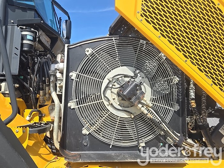 2023-deere-260e-image-37