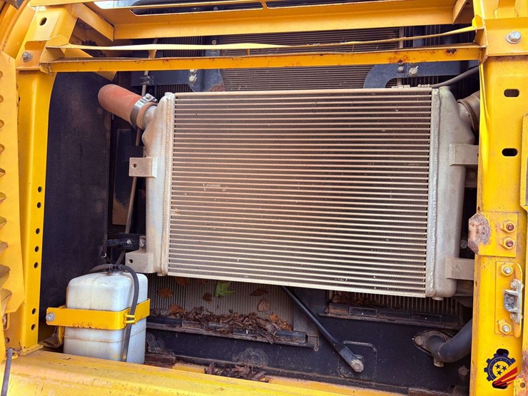 2014-komatsu-pc360-lc-10-image-64