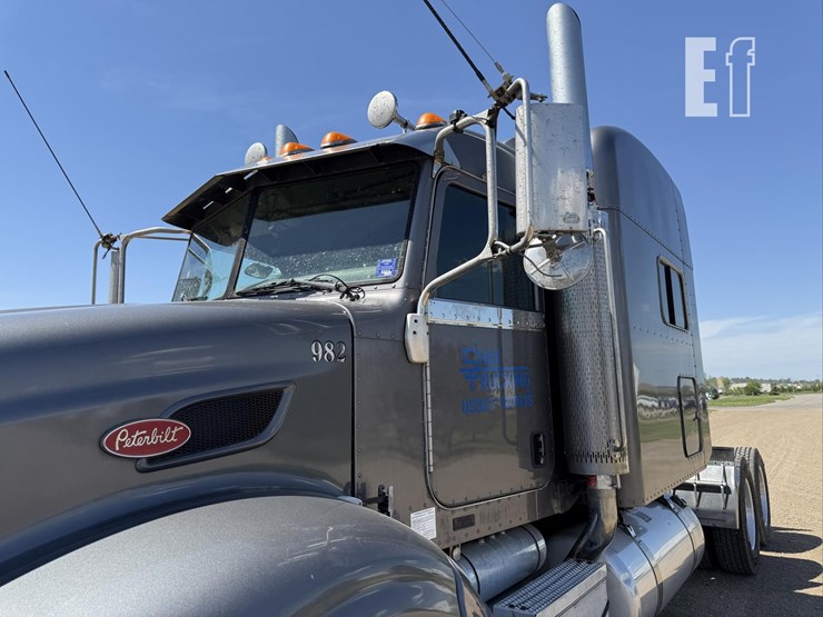 2009-peterbilt-386-image-14