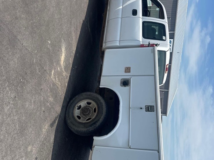 2006-chevrolet-2500-image-9