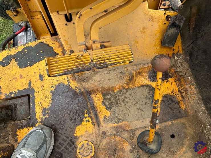 1989-john-deere-310-image-40