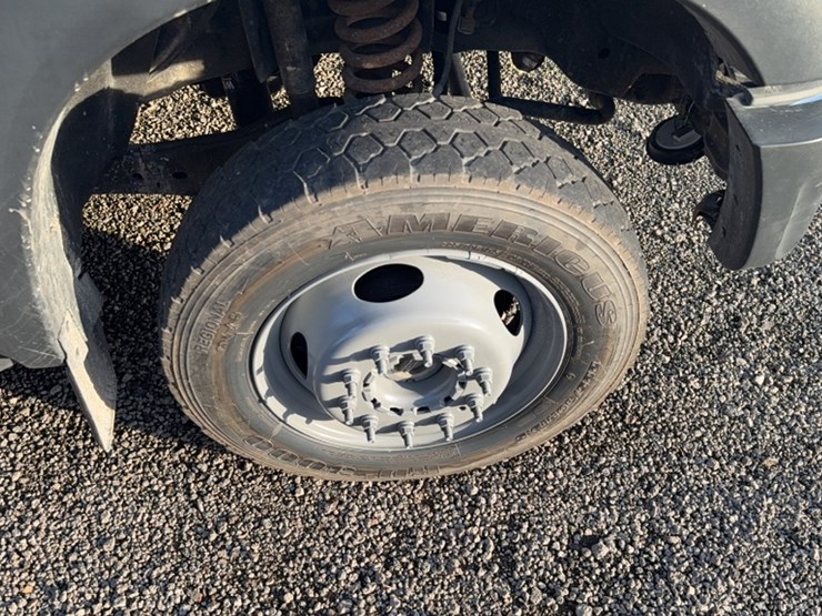 2014-ford-f550-image-4