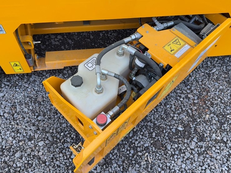 2023-jcb-s4550e-image-6