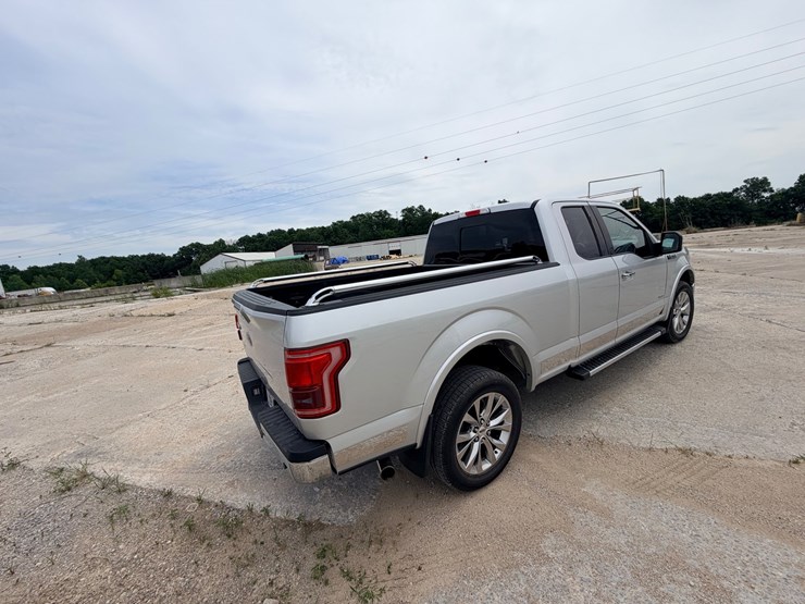 2017-ford-f150-image-10