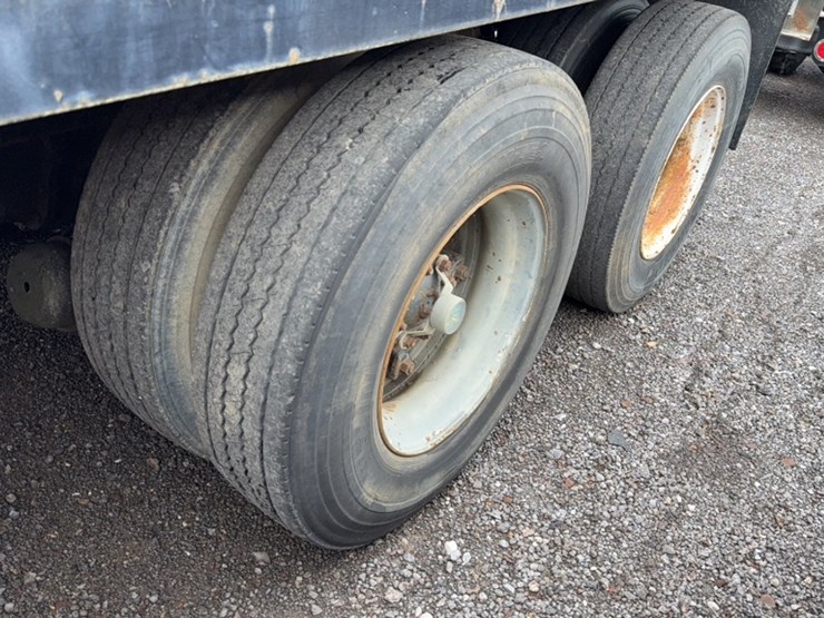 ford-l9000-image-12
