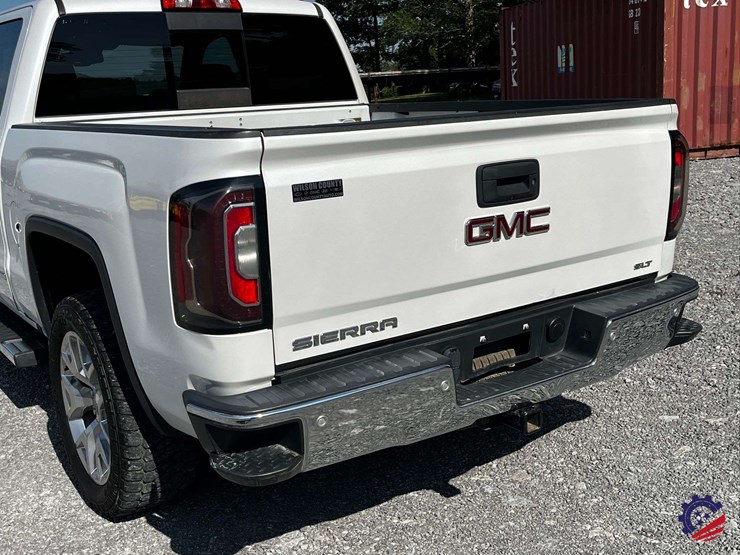 2018-gmc-sierra-z71-slt-truck-image-39