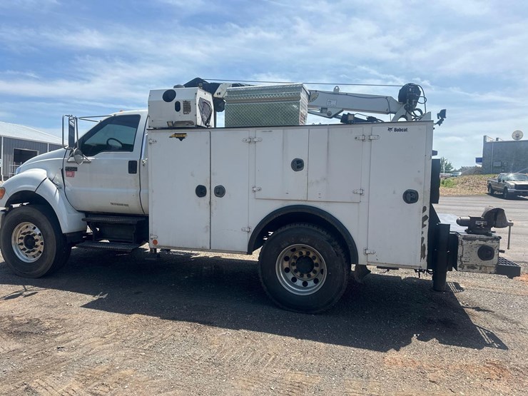 2007-ford-f750-image-10