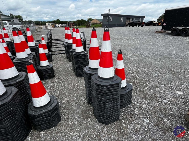 unused-2026-ce-irstc-safety-traffic-cones-image-6
