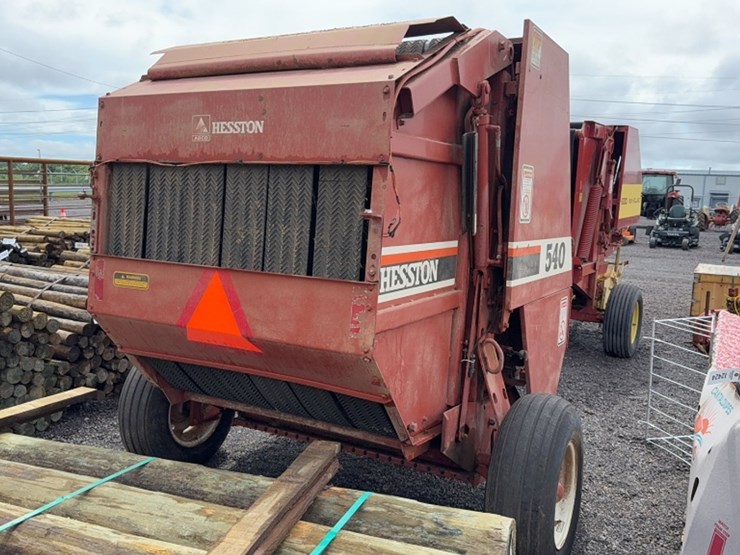 hesston-540-image-4