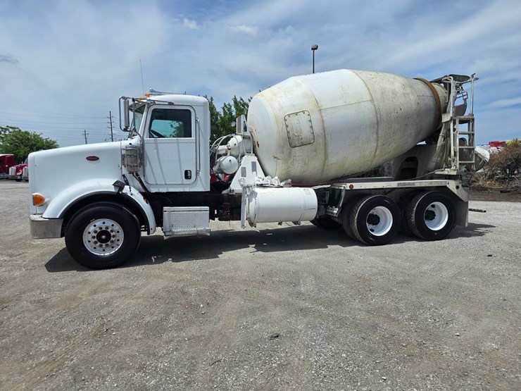 2009-peterbilt-365-image-5