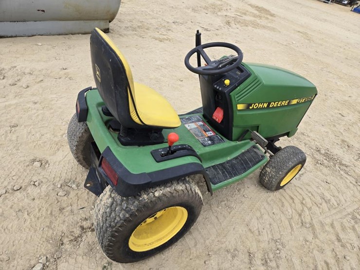 john-deere-gt262-image-4