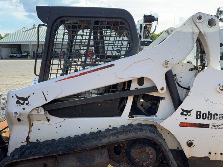 2013-bobcat-t590-image-13