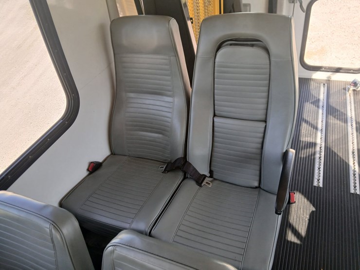 2009-ford-e450-image-50