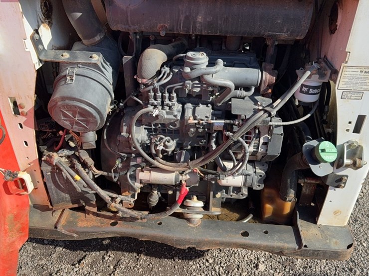 2013-bobcat-t590-image-11