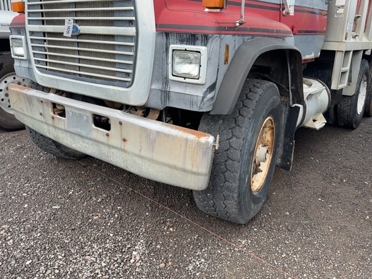 1988-ford-l9000-image-4