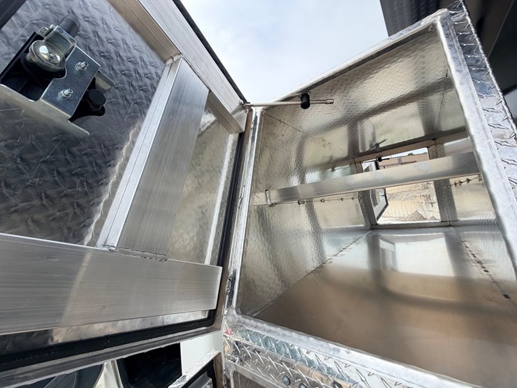 2005-international-durastar-4300-image-78