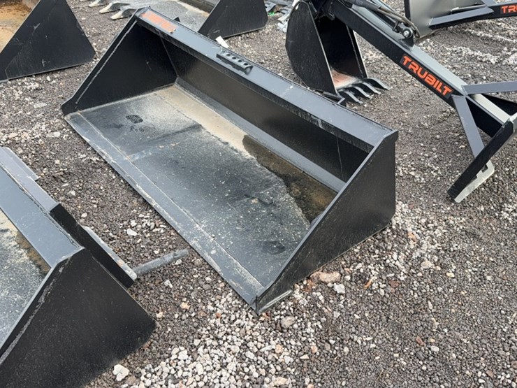 #2070-•-trubilt-66"-skid-steer-smooth-bucket-image-1