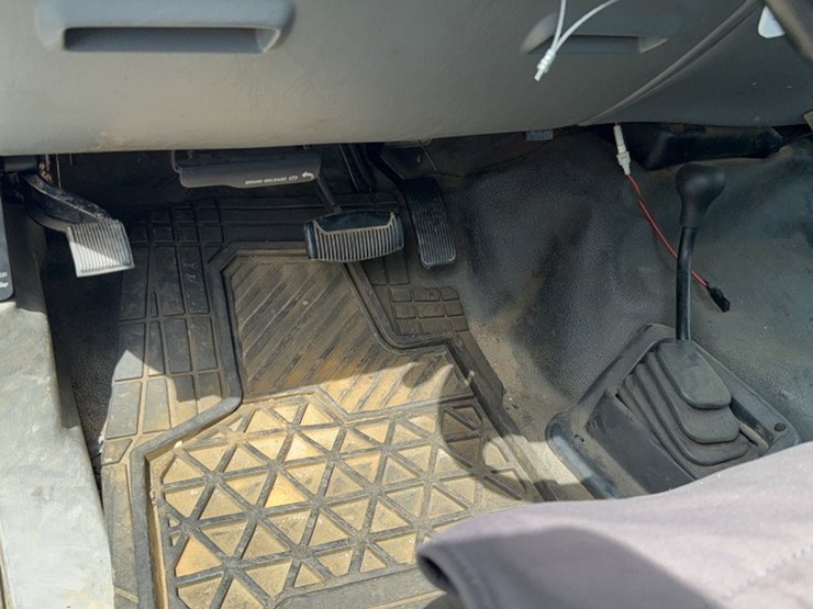 2005-ford-f450-image-26