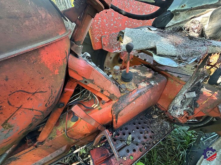(inop)-allis-chalmers-farm-tractor-image-35
