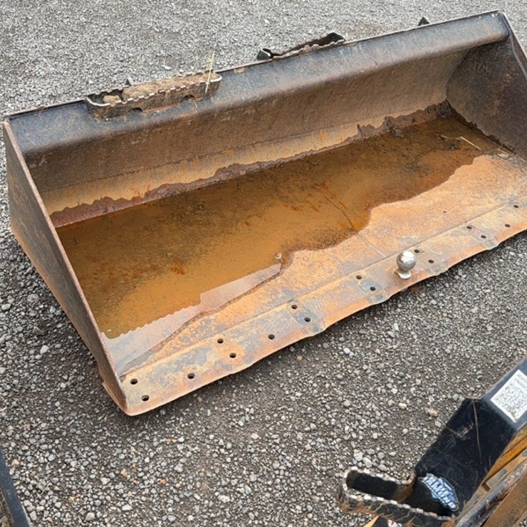 #2014 • CAT 72" SKID STEER SMOOTH BUCKET