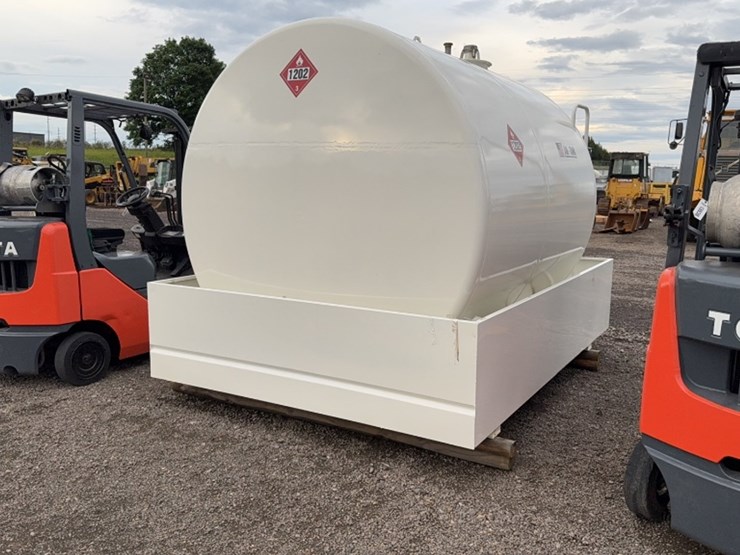 #2092-•-2025-am-tank-2300-gallon-fuel-tank-image-4