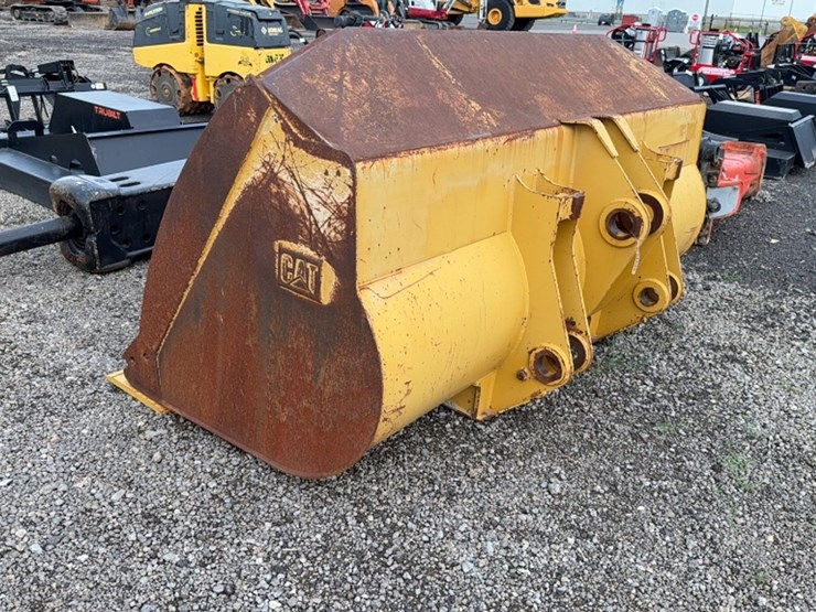 #2085-•-cat-108"-loader-bucket-image-4